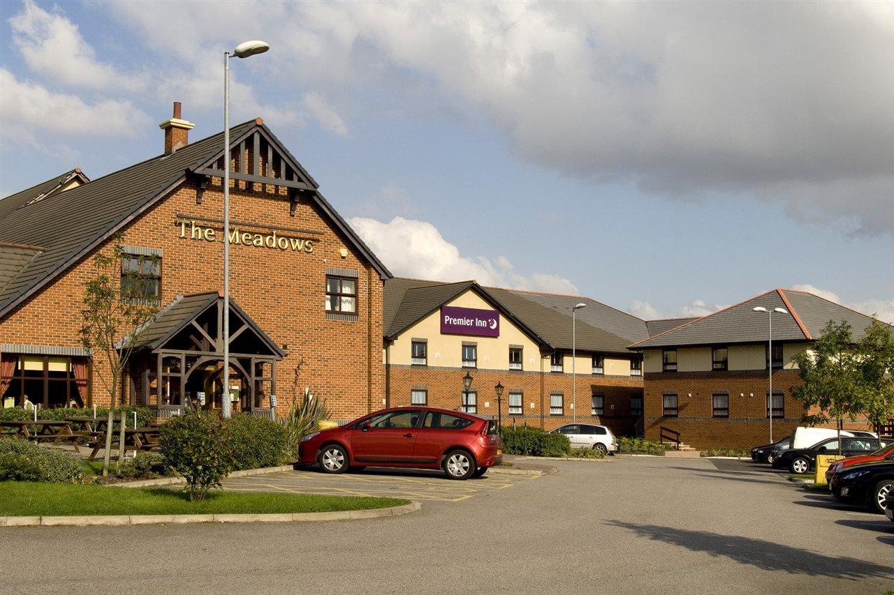 Premier Inn Barnsley Wombwell Exterior photo