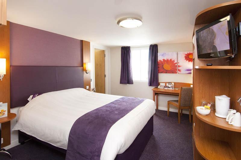 Premier Inn Barnsley Wombwell Exterior photo